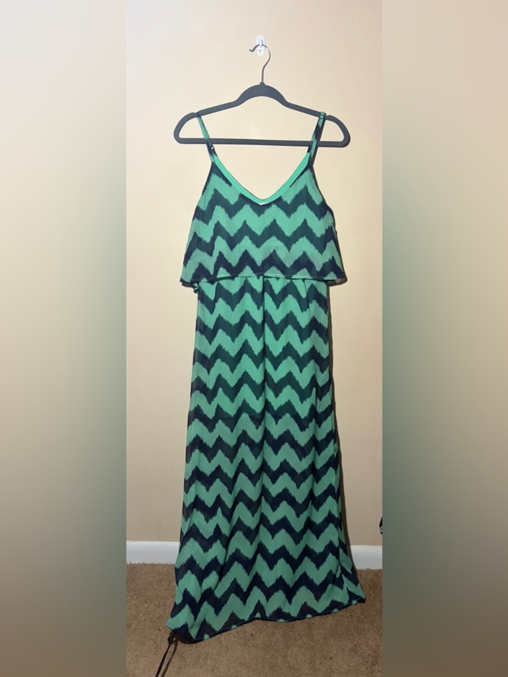 Almost Famous Size Medium Maxi Dress in Green and Dark Navy Blue